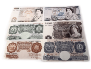 including signatures Bradbury, Fisher, Mahon, Catterns, Peppiatt, Beale, O'Brien, Hollom, Fforde, Page, Somerset, Gill, Kentfield and Lowther. Consecutive runs, first and last series. All of our banknotes are in stock.