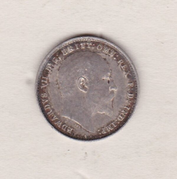 1904 Silver Threepence coin featuring the portrait of King Edward VII on the Obverse. The Reverse features a crowned denomination dividing the date.