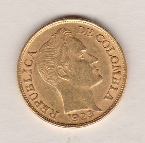 1923 B Colombia Gold Five Pesos Coin. This coin has the B - Bogota mint mark. The Five Pesos coin was struck in 22 carat Gold and weighs approx. 7.98 grams.