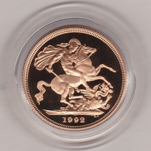 1992 gold proof sovereign coin featuring queen Elizabeth II on the Obverse & St George and the Dragon Reverse. This coin comes as issued by the royal mint.