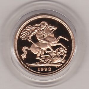 1993 gold proof sovereign coin featuring queen Elizabeth II on the Obverse & St George and the Dragon Reverse. This coin comes as issued by the royal mint.