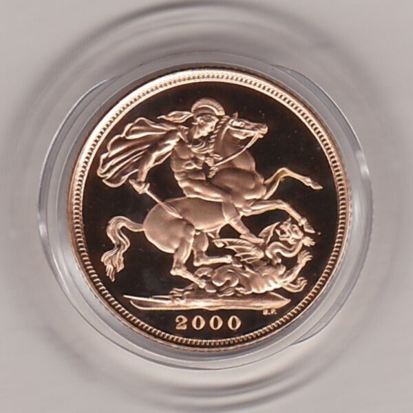 2000 gold proof sovereign coin featuring queen Elizabeth II on the Obverse & St George and the Dragon Reverse. This coin comes as issued by the royal mint.