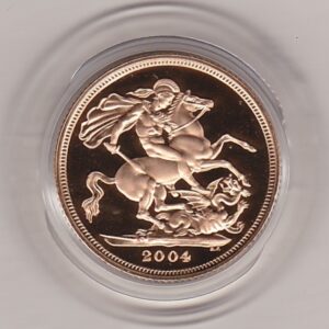 2004 gold proof sovereign coin featuring queen Elizabeth II on the Obverse & St George and the Dragon Reverse. This coin comes as issued by the royal mint.