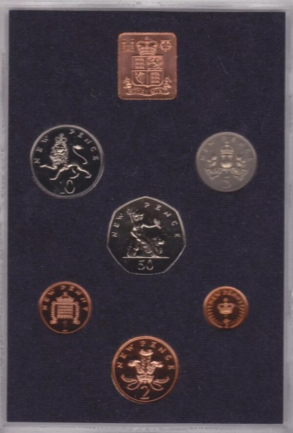 1976 Royal Mint Proof Set. This set contains six coin. The set comes cased as issued by the Royal Mint. Coinage of Great Britain and Northern Ireland.