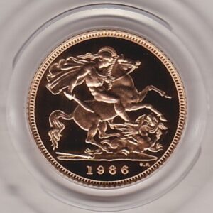 1986 gold proof half sovereign coin in capsule. This coin features Queen Elizabeth II on the obverse and St George and the dragon on the Reverse.