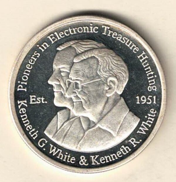 Silver One Ounce White's Electronics. This round does features Silver One Ounce White's. The round contains one ounce of .999 fine silver.