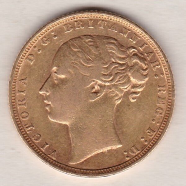 1871 Gold Sovereign Coin featuring Queen Victoria Young Head on the Obverse and St George & the Dragon on the Reverse. London Mint.