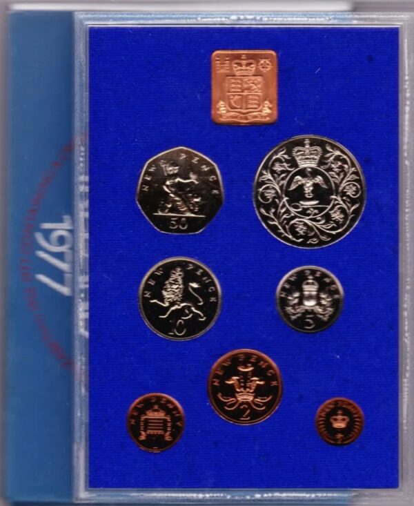 1977 Royal Mint Proof Set. This set contains seven coin. The set comes cased as issued by the Royal Mint. Coinage of Great Britain and Northern Ireland.