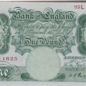 B238 Peppiatt Bank of England Green One Pound 95L Banknote. All banknotes are in stock for despatch. You are buying the note in the pictures.