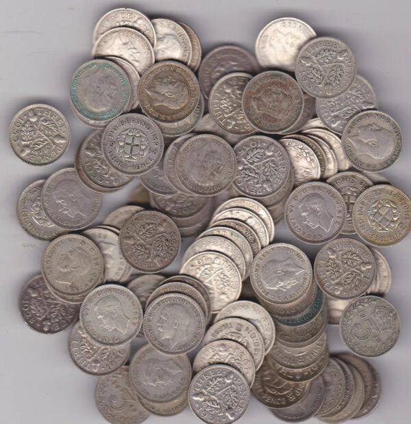 1000 Silver Threepence Coins For Greg In Fine Or Better Condition. They are all George V first type and acorn & George VI rose design.