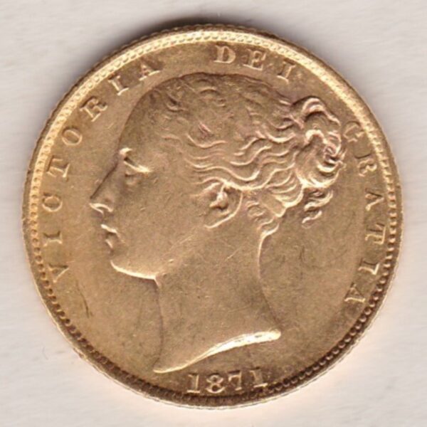 1871 Gold Sovereign Coin - Shield Back. Die number 22. Young head queen Victoria on the Obverse and the collectable shield design on the Reverse.