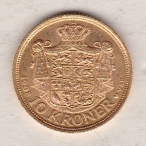 1908 Denmark Gold Ten Kroner Coin. King Frederik VIII on the obverse. The reverse features the Draped crowned national arms above value.