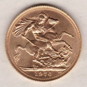 1976 Gold Sovereign Coin. This coin features the second portrait of Queen Elizabeth II on the obverse. St George and dragon on the reverse.