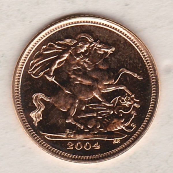 2004 Gold Half Sovereign coin featuring the fourth portrait of Queen Elizabeth II on the Obverse. St George and the dragon on the Reverse.