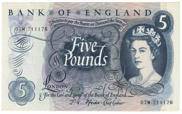 B315 Five Pounds Banknote. Deep blue on multicolour underprint. Queen Elizabeth II on the obverse. The reverse has Britannia.