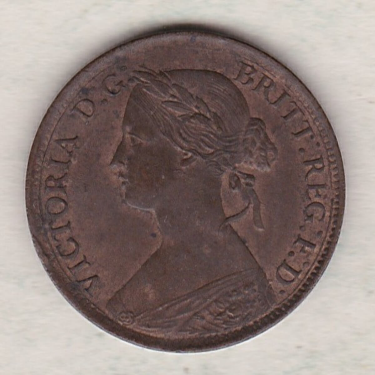 1860 Toothed Boarder Bronze Farthing - Victoria Young Head - Image 2