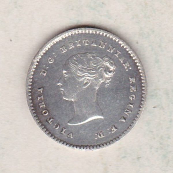 1860 Silver Maundy Twopence - Victoria Young Head - Image 2