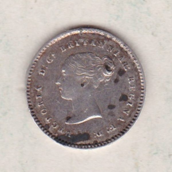 1870 Silver Maundy Twopence - Victoria Young Head - Image 2