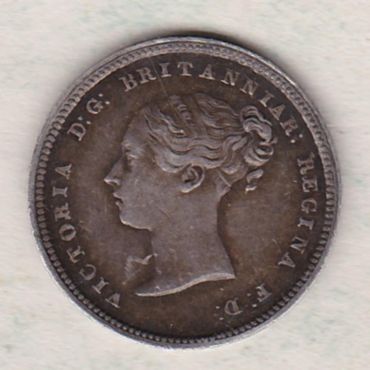 1872 Silver Maundy Fourpence - Victoria Young Head - Image 2