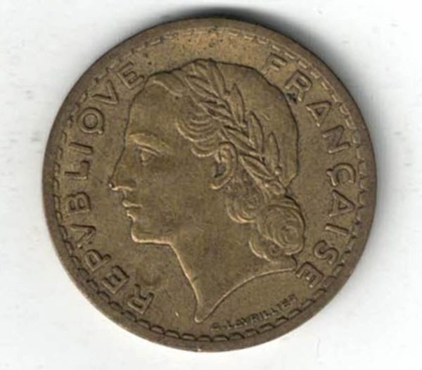 1946 C France Aluminium Bronze Five Francs Coin - Image 2