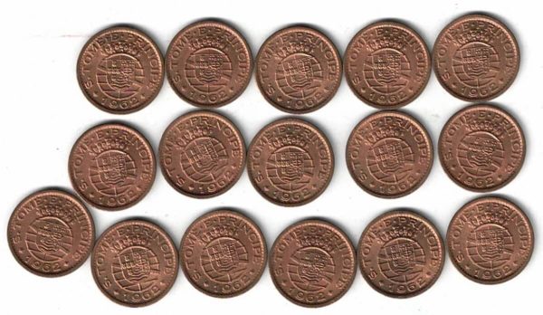 Sixteen 1962 St Thomas And Prince Ten Centavos Coins - Image 2