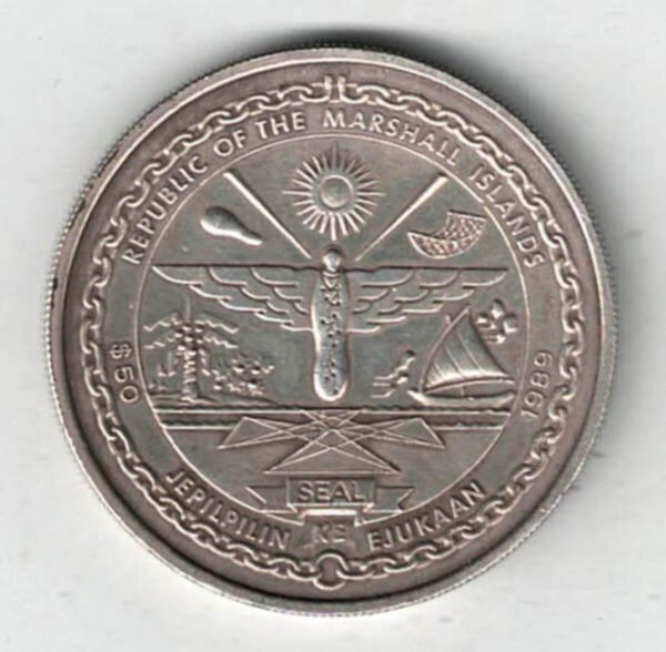 1989 Marshall Islands Silver One Ounce First Men On The Moon Coin - Image 2