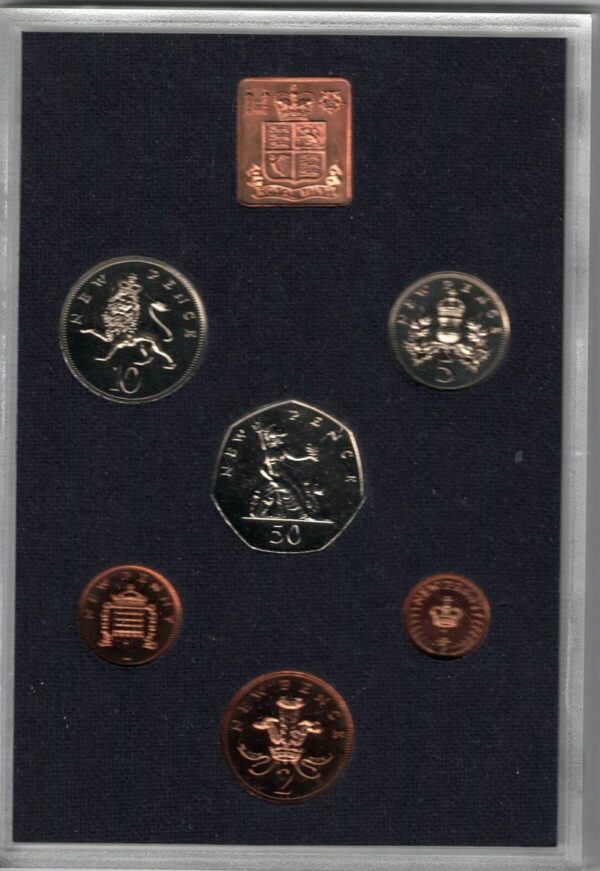1976 Royal Mint Proof Set. This set contains six coin. The set comes cased as issued by the Royal Mint. Coinage of Great Britain and Northern Ireland.