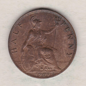 1907 Bronze Halfpenny coin featuring the portrait of King Edward VII on the obverse. The reverse side of the coin depicts Britannia seated to the right.