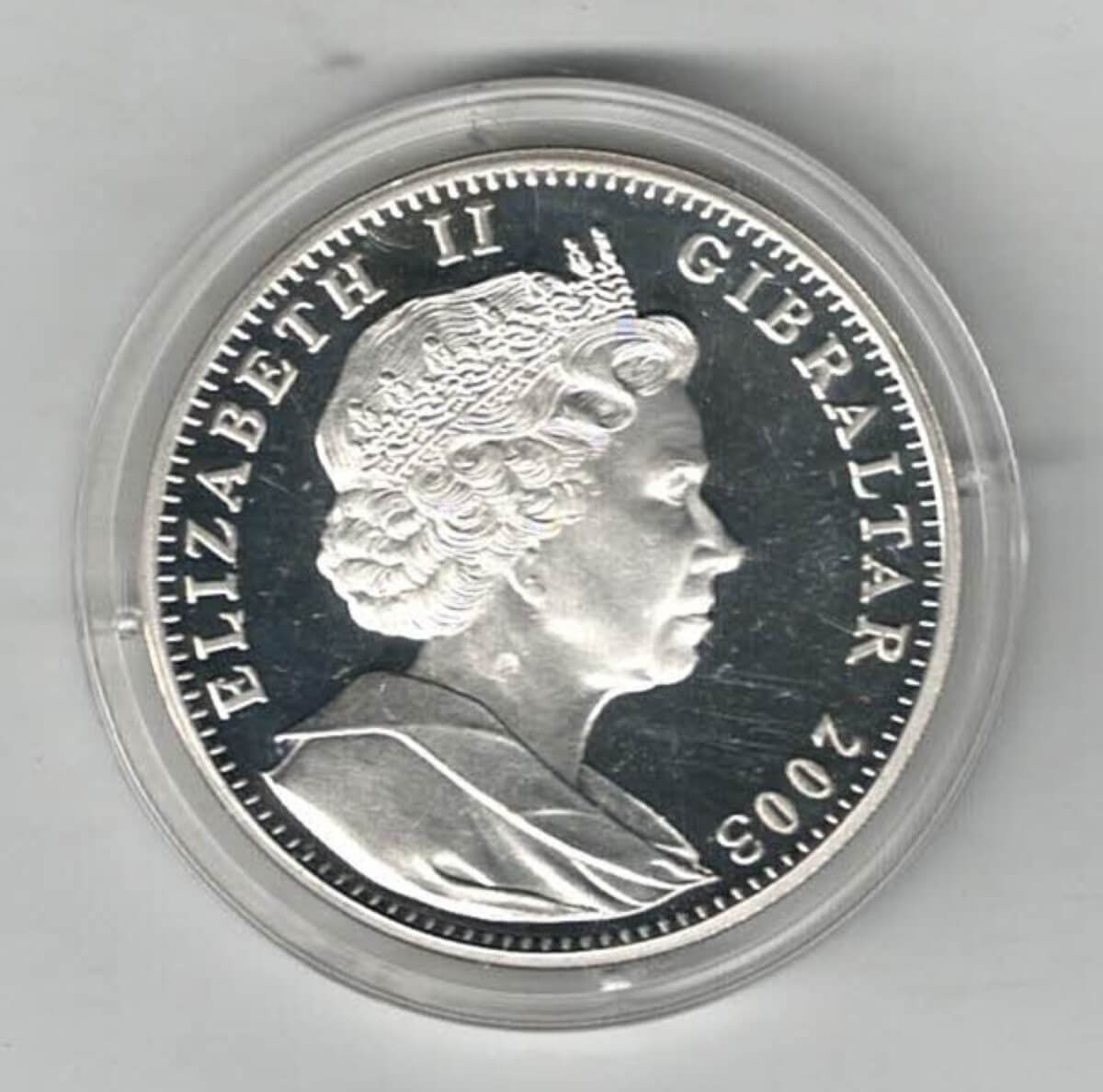 2003 Gibraltar Colourised Silver Proof Peter Rabbit One Crown Coin - Image 2