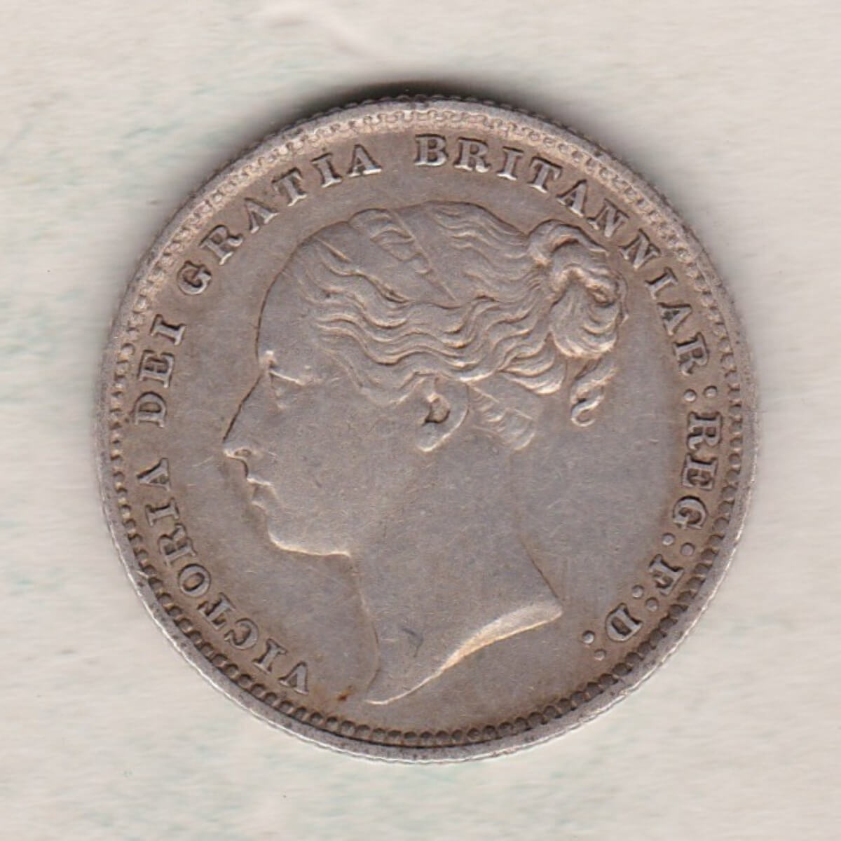 1885 Silver Shilling Coin - Victoria Young Head - Image 2