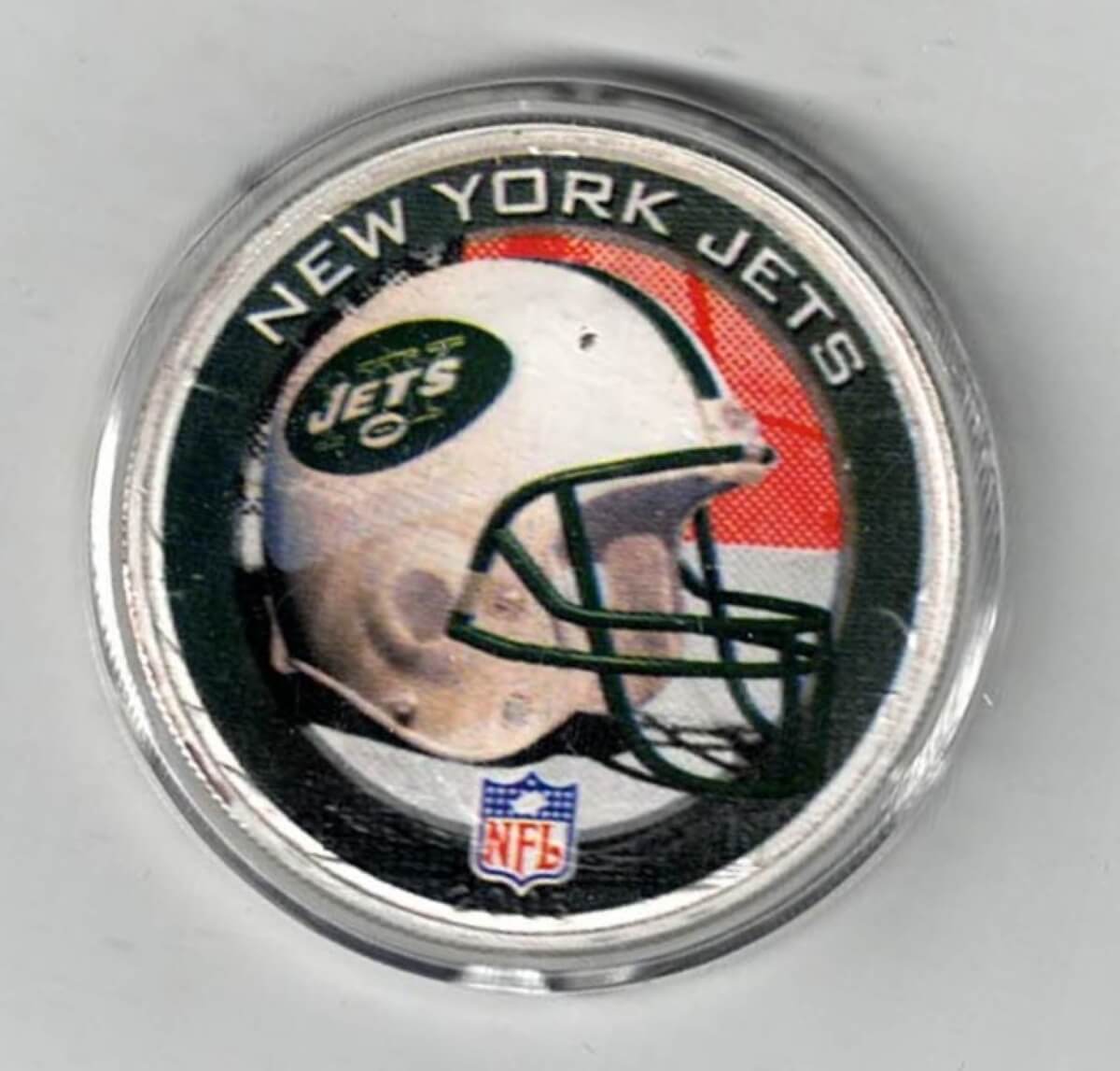 2003 Silver USA One Ounce Eagle. An eagle is on the reverse. The coin contains one ounce of 999 fine silver. All coins are in stock.