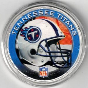 Boxed 2003 Silver USA One Ounce Eagle Colourised NFL Tennessee Titans Coin. An eagle is on the reverse. The coin contains one ounce of 999 fine silver.