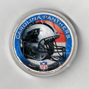 Boxed 2006 Silver USA One Ounce Eagle Colourised NFL Carolina Panthers Coin. An eagle is on the reverse. The coin contains one ounce of 999 fine silver.