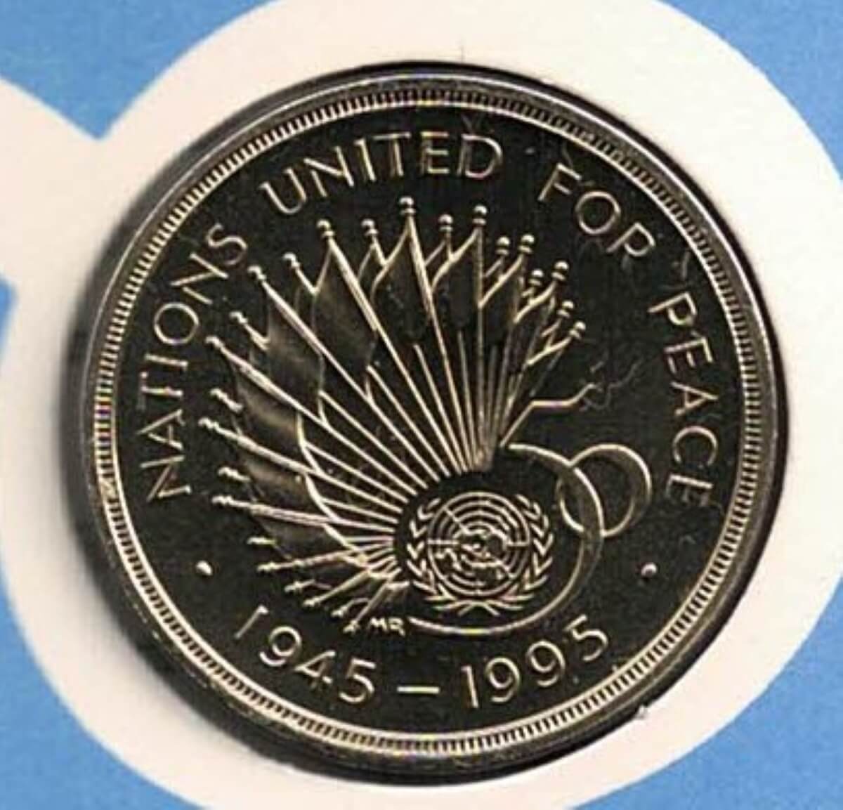 Pair of 1995 Two Pound Coins, in a United Nations design. Features Queen Elizabeth II on the Obverse. Fanning pattern of national flags on reverse. All coins are in stock and ready to despatch.